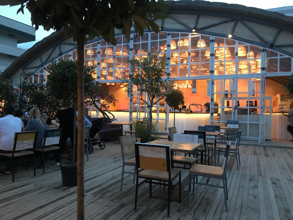 Apartament London Năvodari Zewnętrze zdjęcie